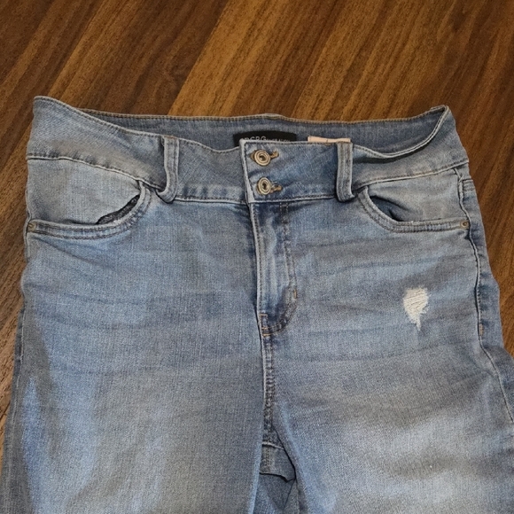 BCBGeneration Blue Denim Mid Rise Bootcut Jeans Size 9/29 - Picture 3 of 5